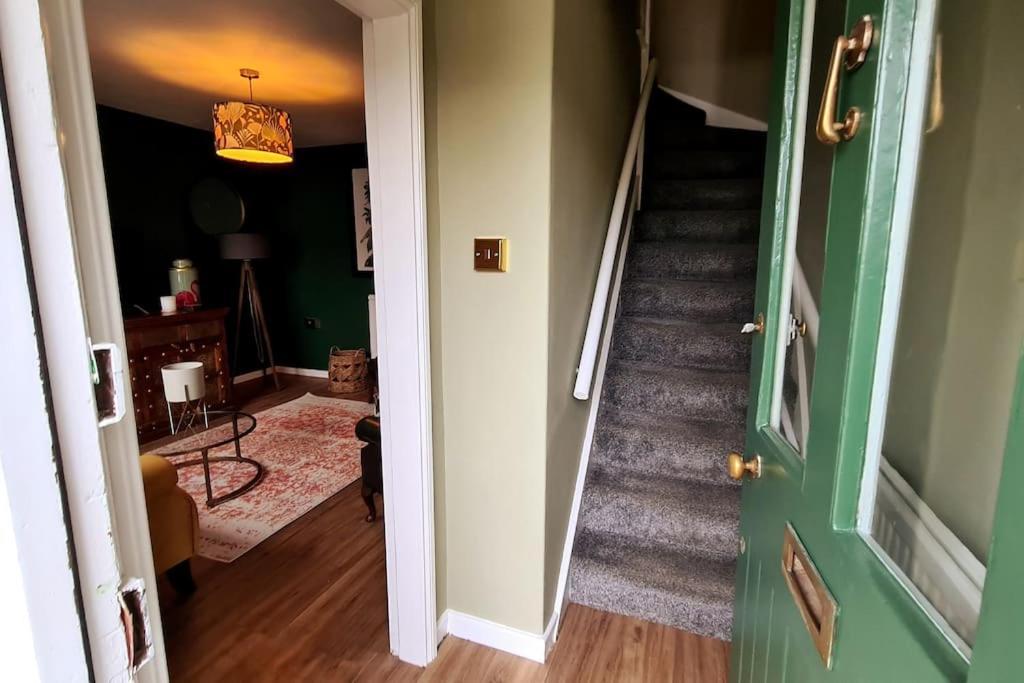 Gorgeous Two Bedroom House In Ely Exterior photo
