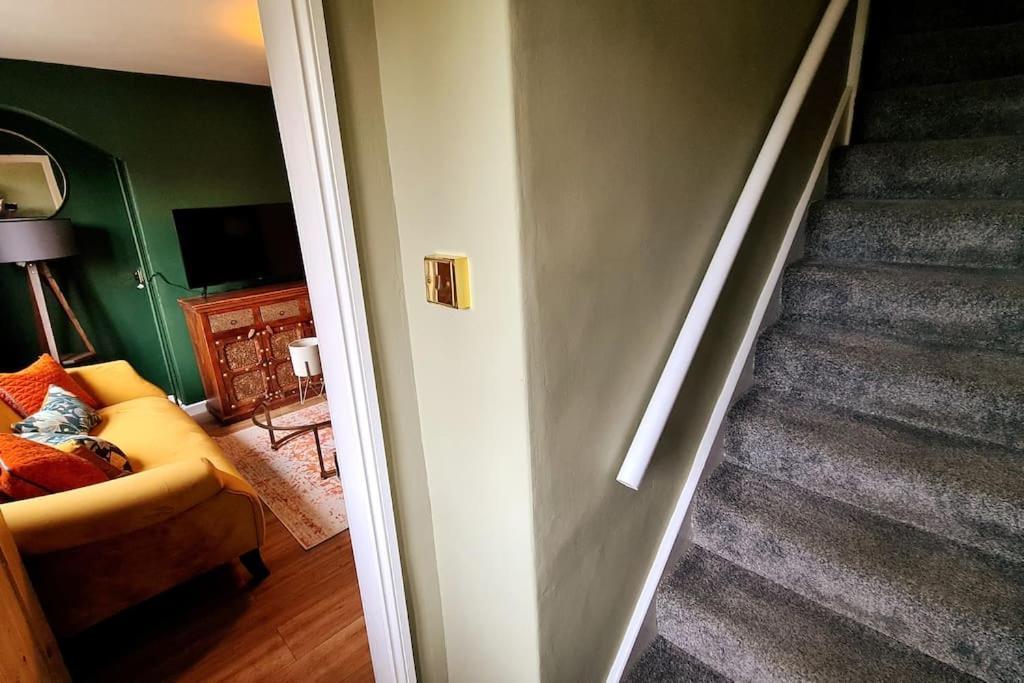 Gorgeous Two Bedroom House In Ely Exterior photo
