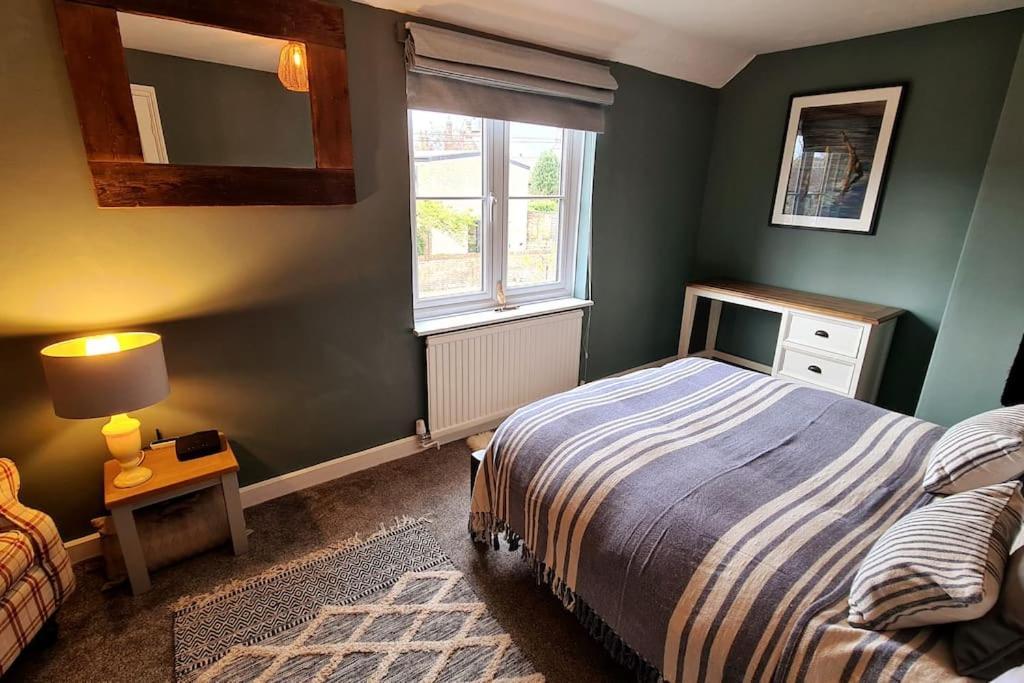 Gorgeous Two Bedroom House In Ely Exterior photo