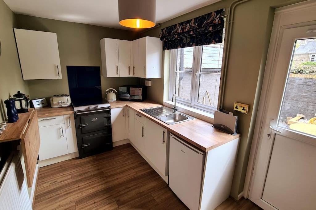 Gorgeous Two Bedroom House In Ely Exterior photo